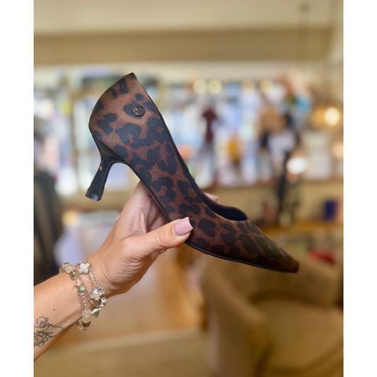 XTI Leopard Court Shoe