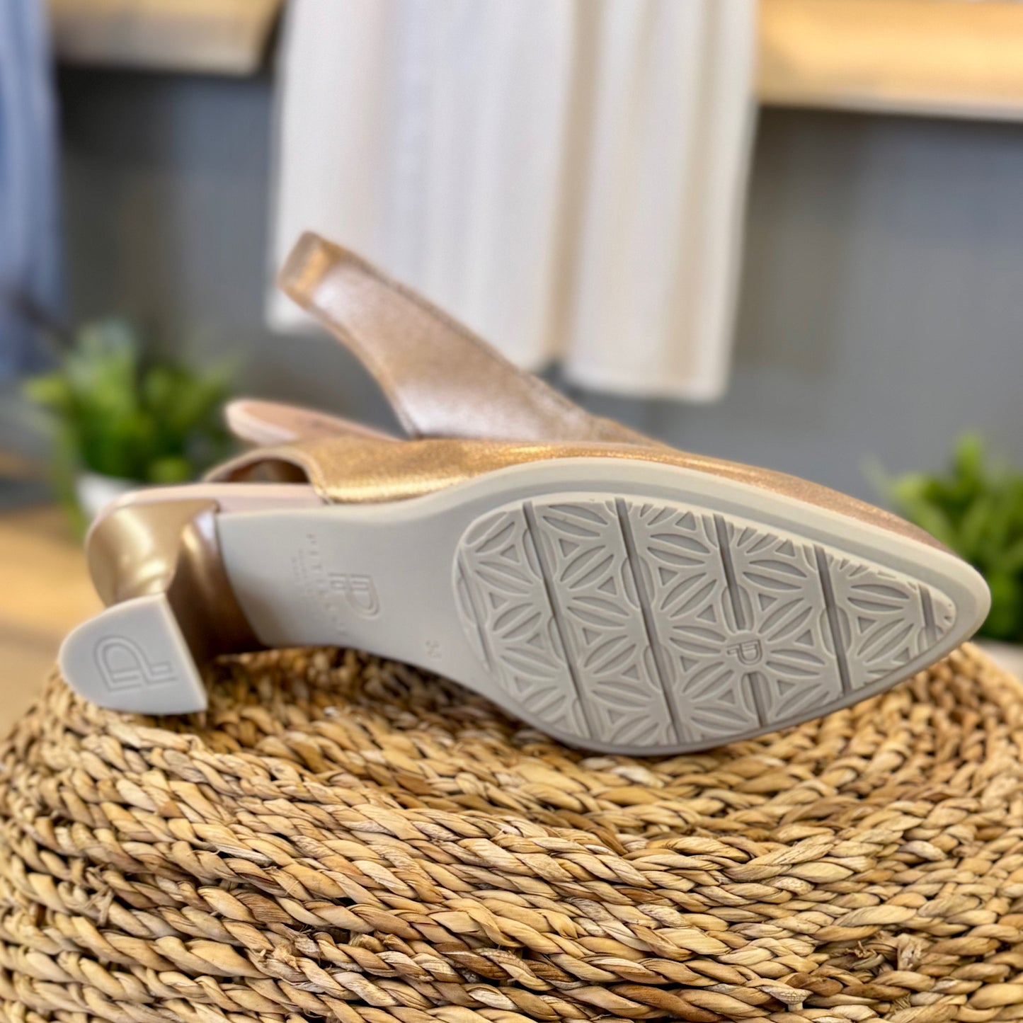 Pitillos Gold Leather Slingback