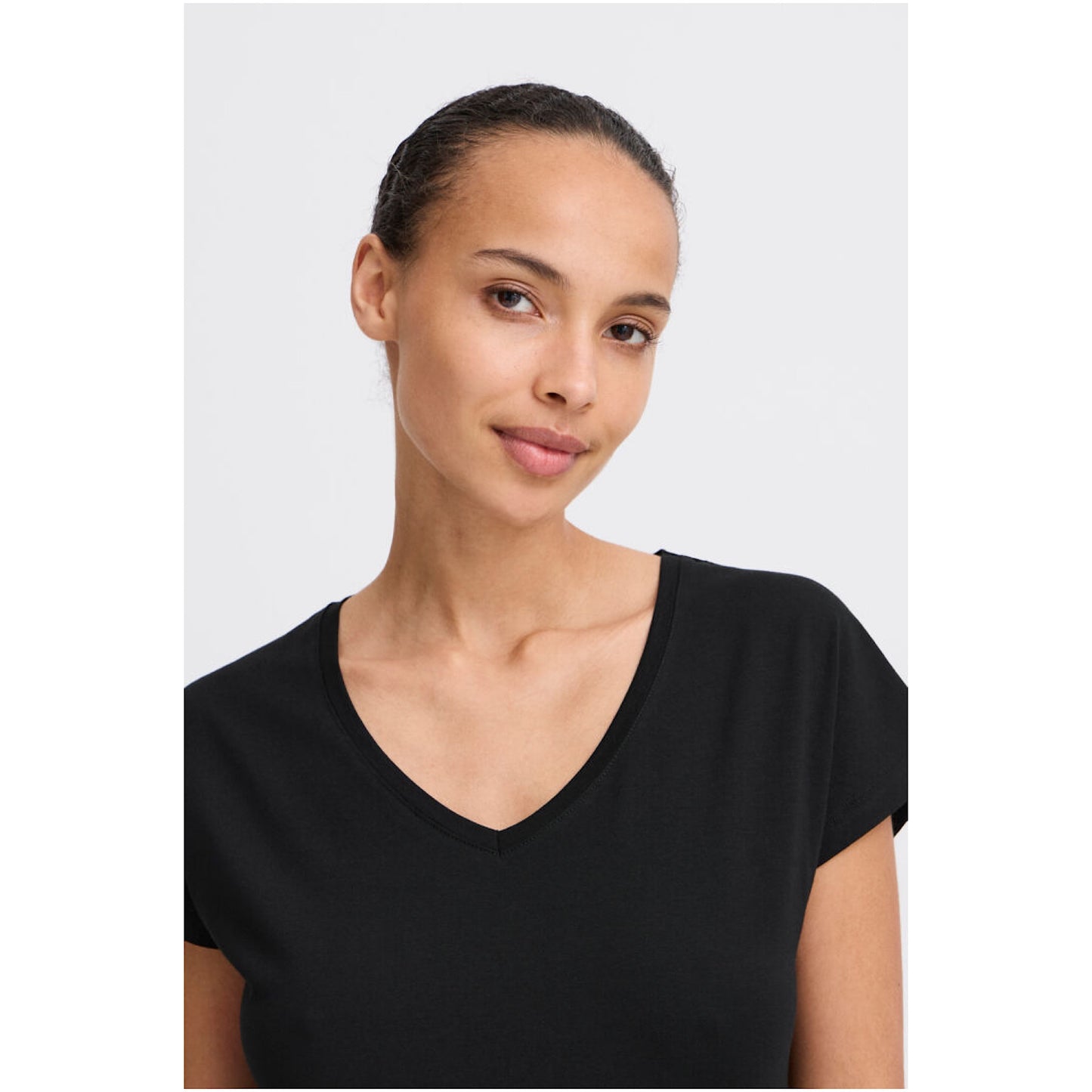 B.young Pamila V T-Shirt