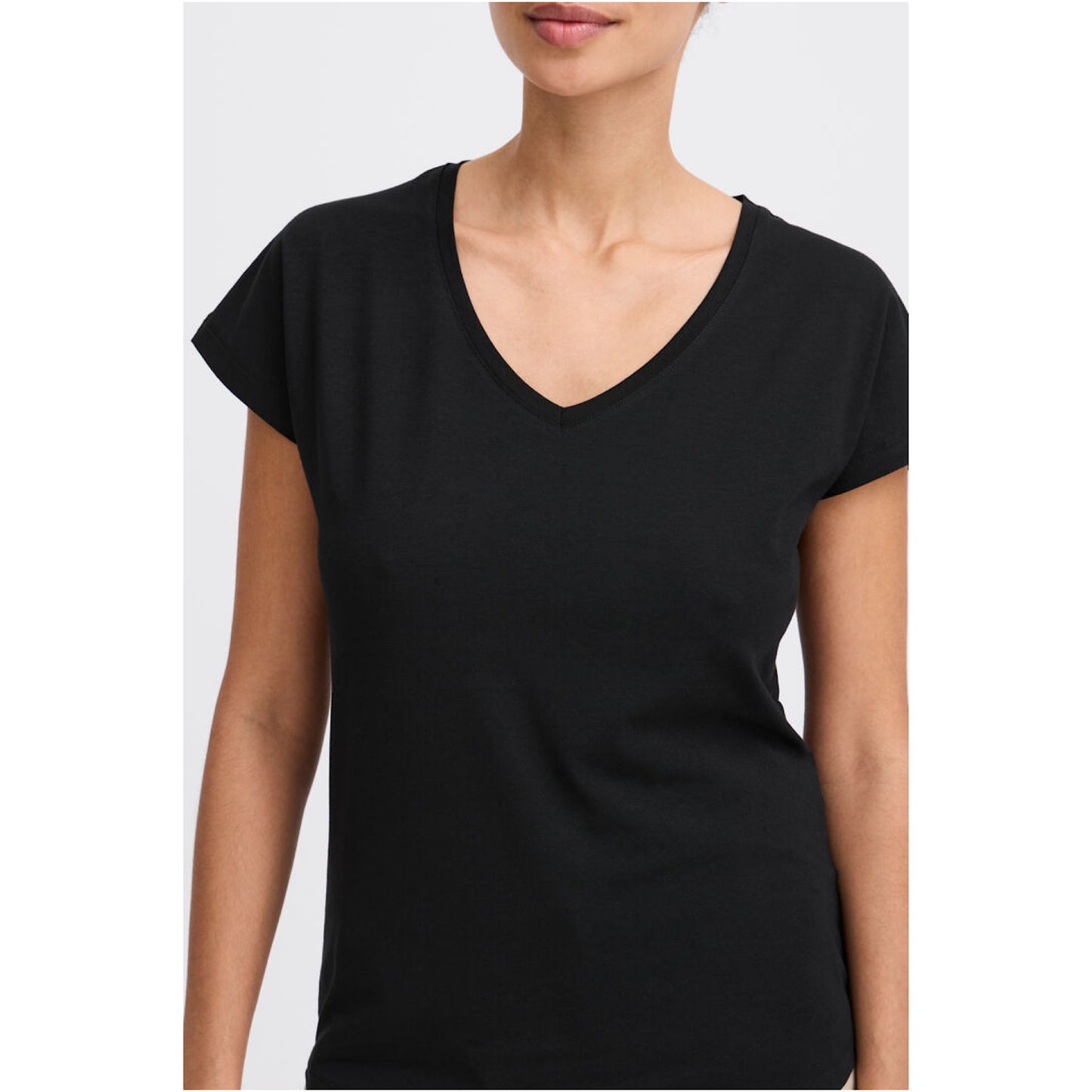 B.young Pamila V T-Shirt