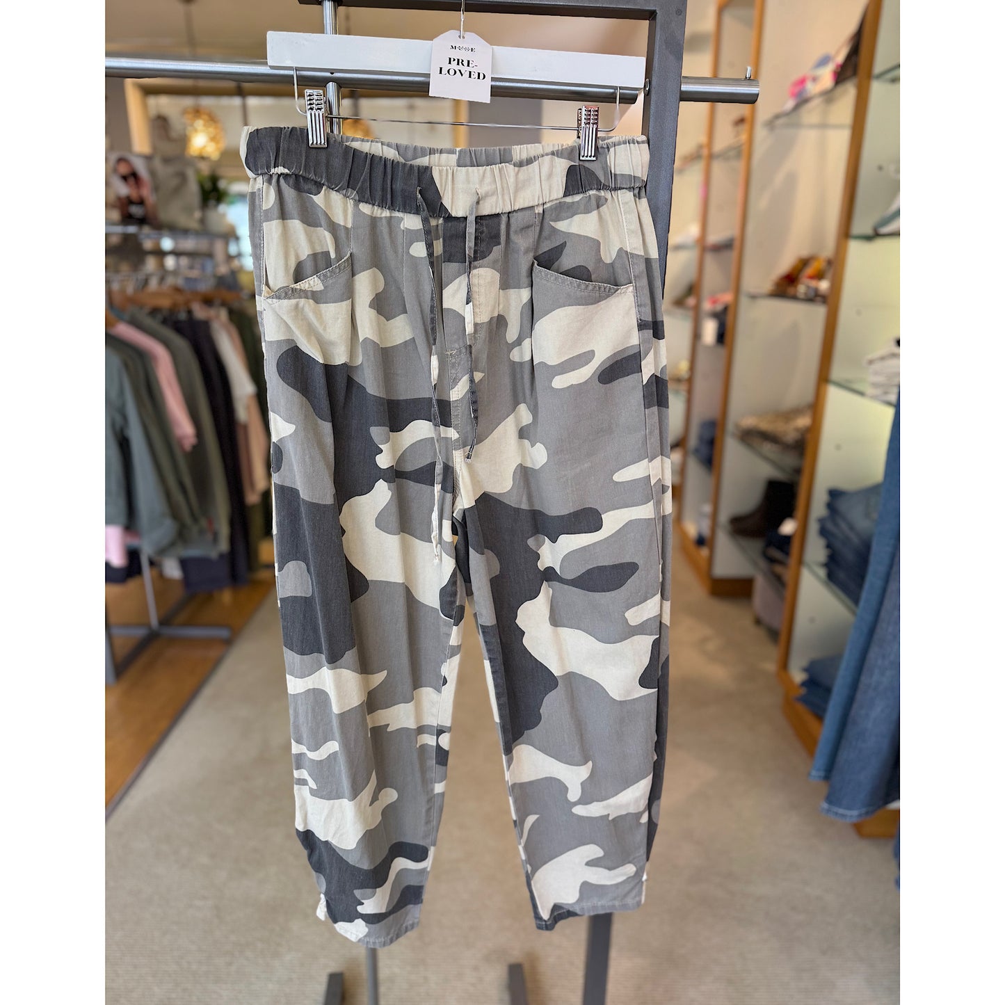 Pre-Loved Culture Trousers Size Medium