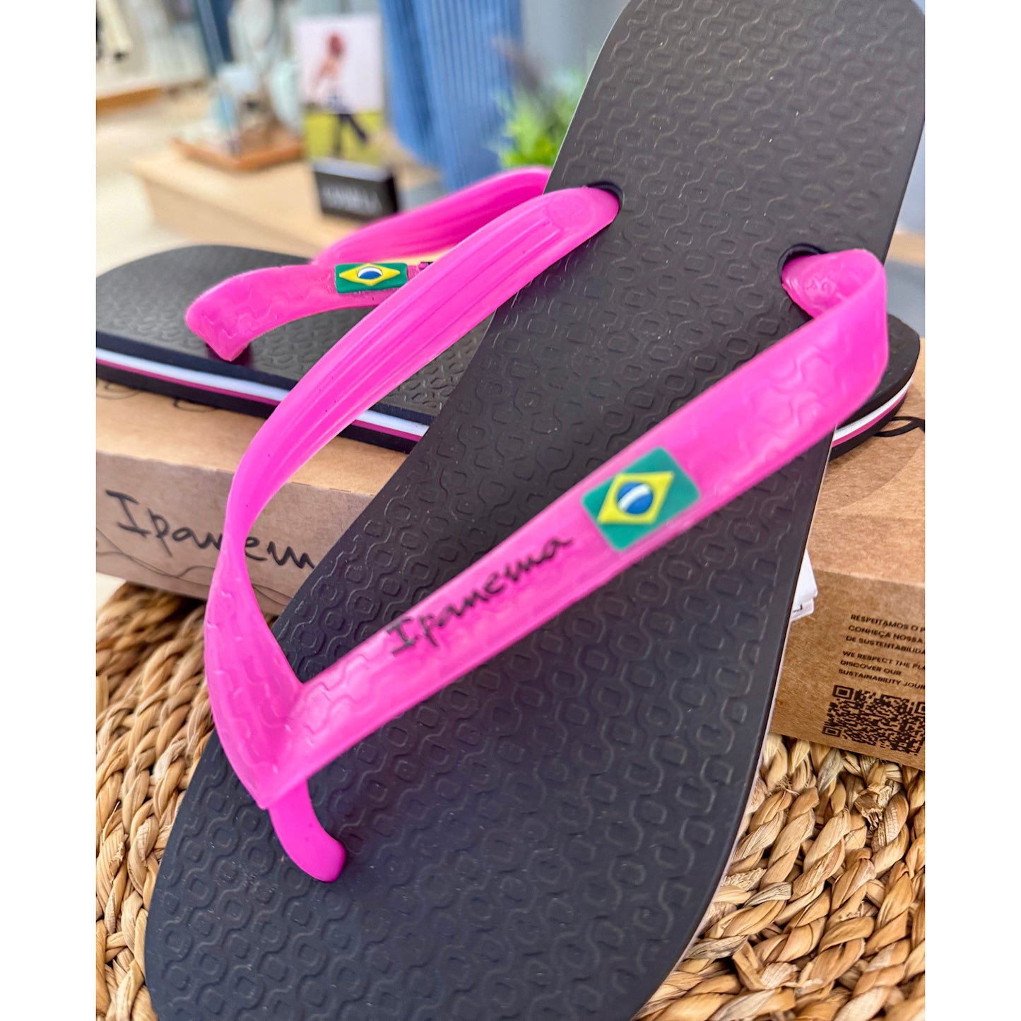 Ipanema Flip Flop Black Pink