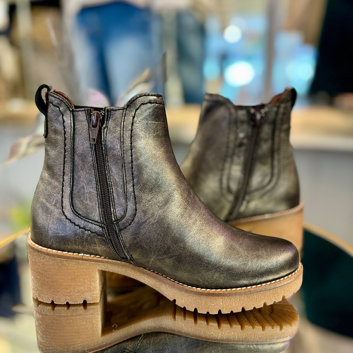 Pitillos Metallic Chelsea Boot