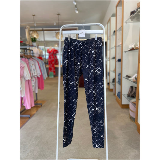 PRE-LOVED Black Colour Leggings Size L/XL