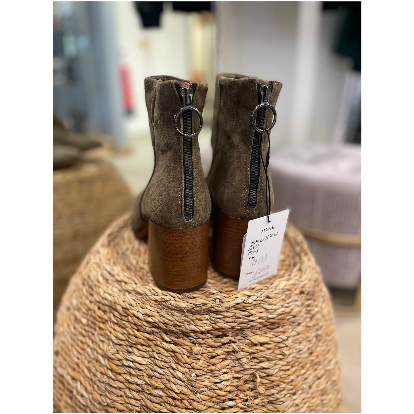 PRE-LOVED Mjus Boots Size 39 (6)