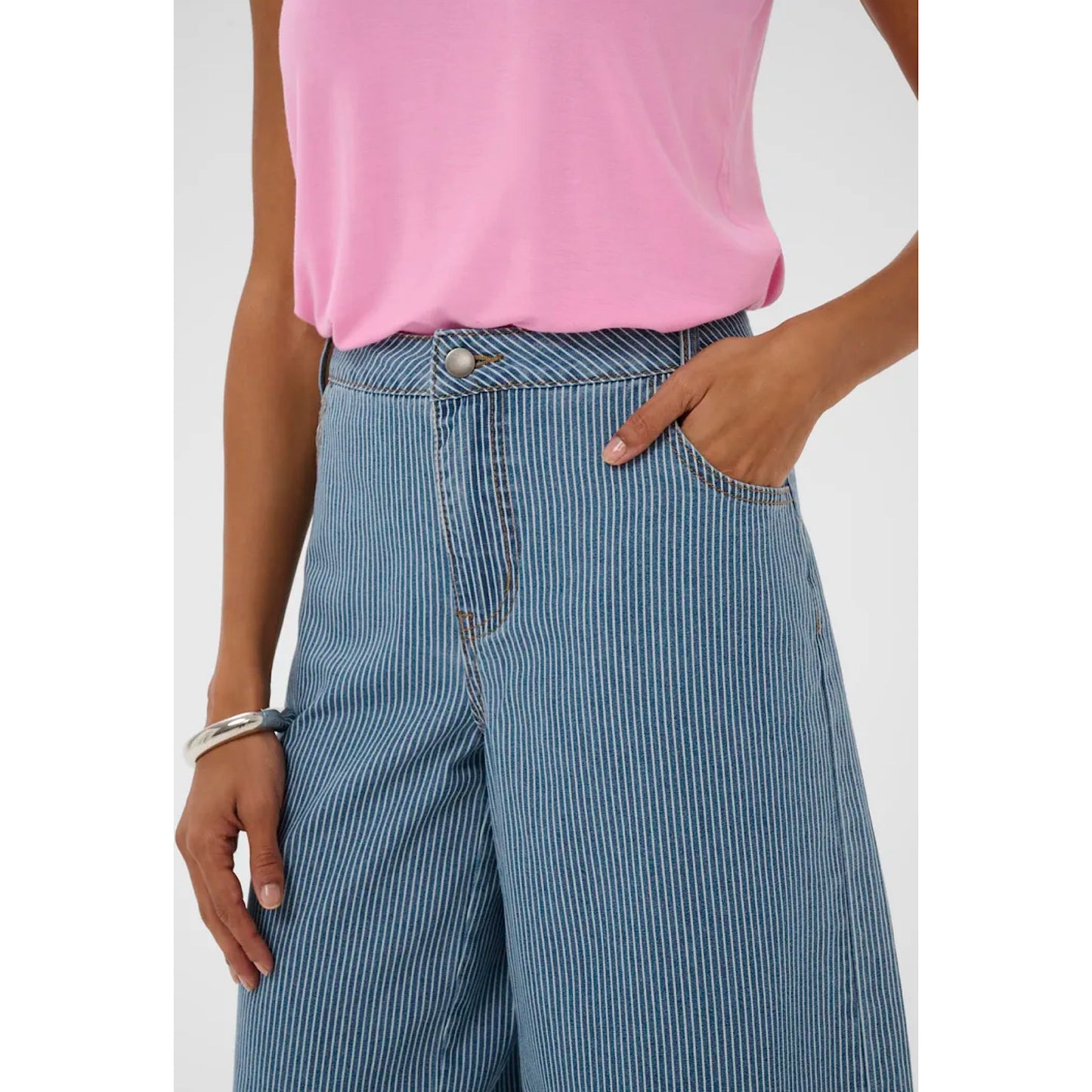 Culture Ayna City Shorts