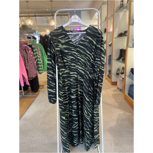 PRE-LOVED B.Young Dress Size 16