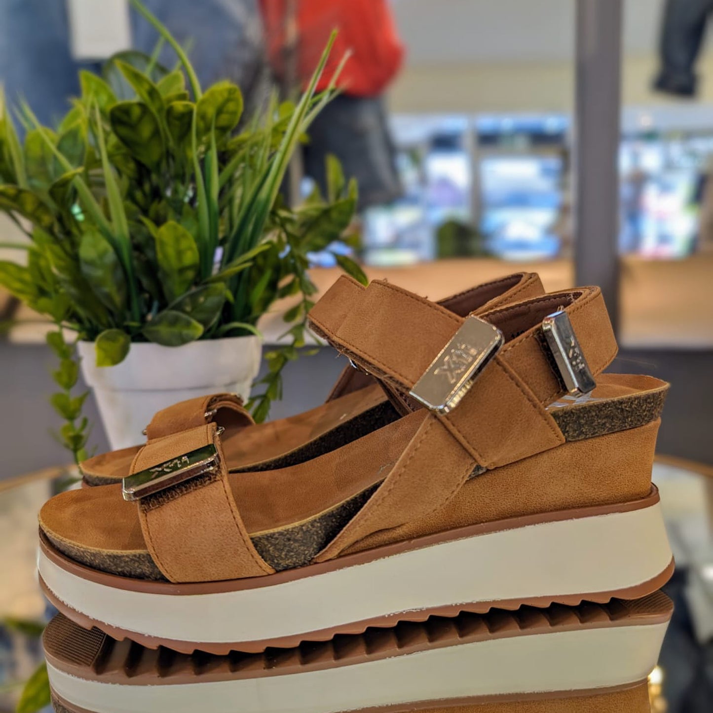 XTI Camel Wedge