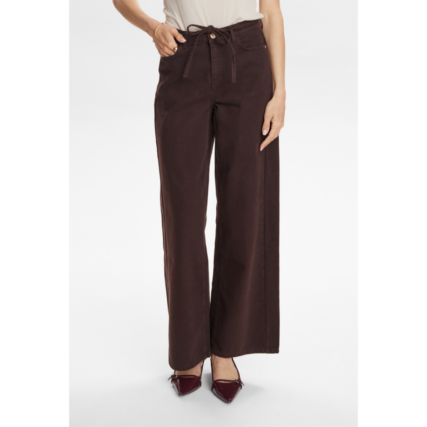Numph Brooklyn Solid Jeans
