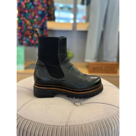 PRE-LOVED MJus Leather Boots Size 37