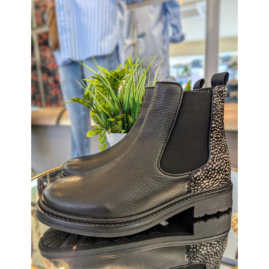 Maruti Leyla Leather Chelsea Boot