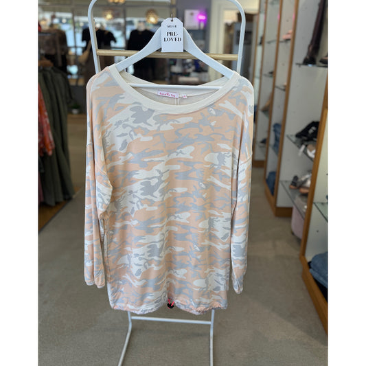 PRE-LOVED Sundae Tee Sweatshirt Size L
