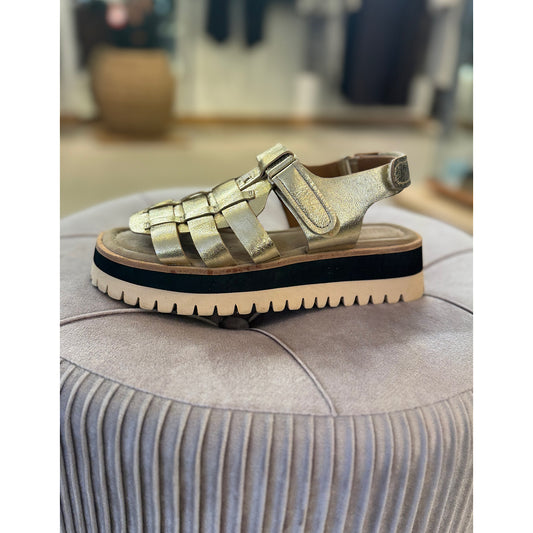 PRE-LOVED Maruti Sandals Size 3 / 36