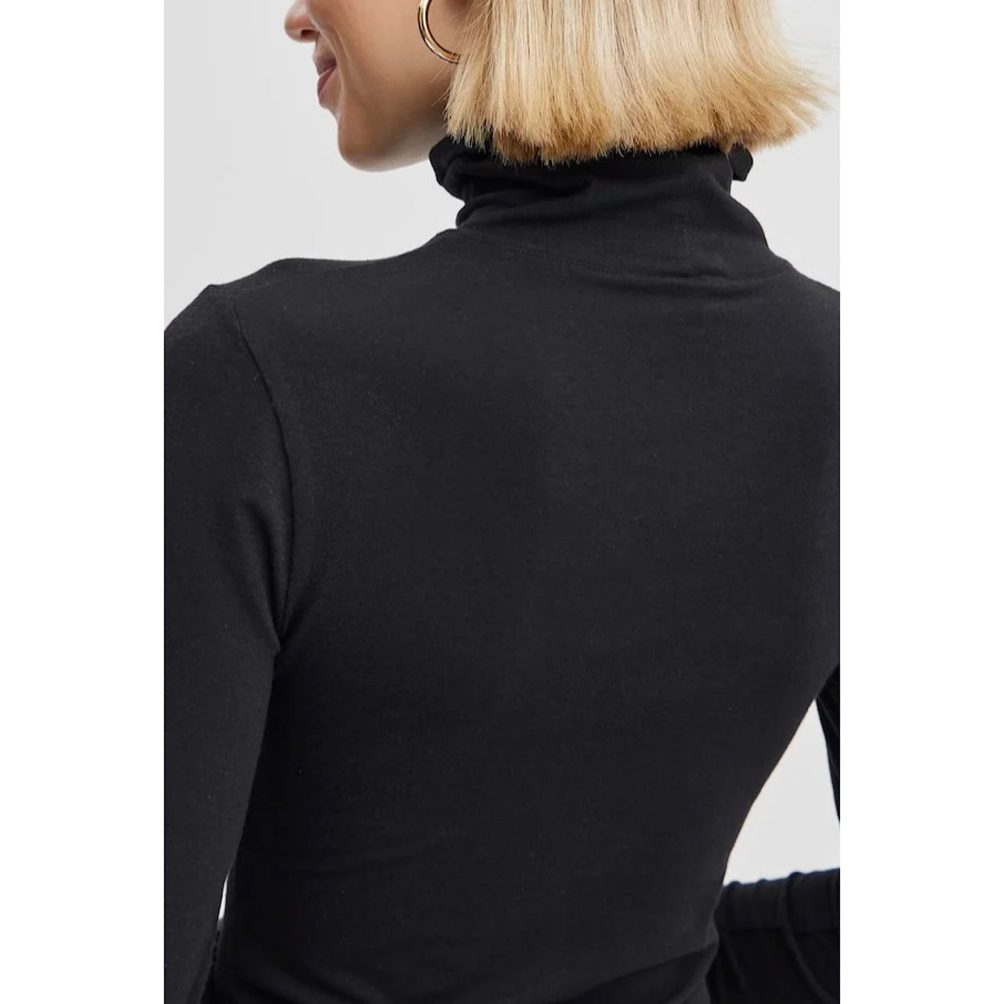 B.young Pamila Roll Neck