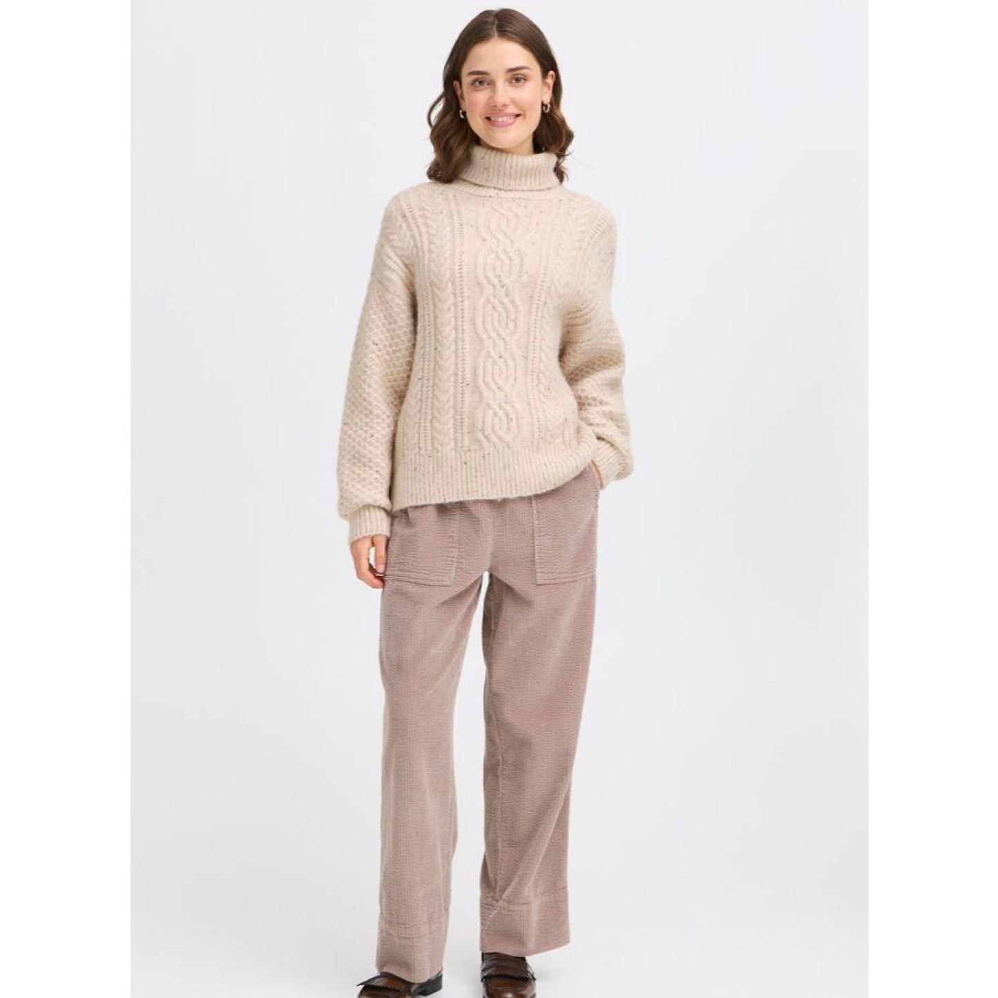 Fransa Ellea Rollneck