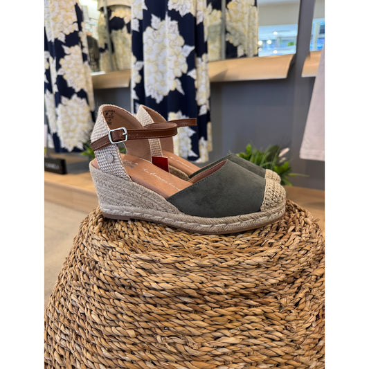 XTI Khaki Espadrilles