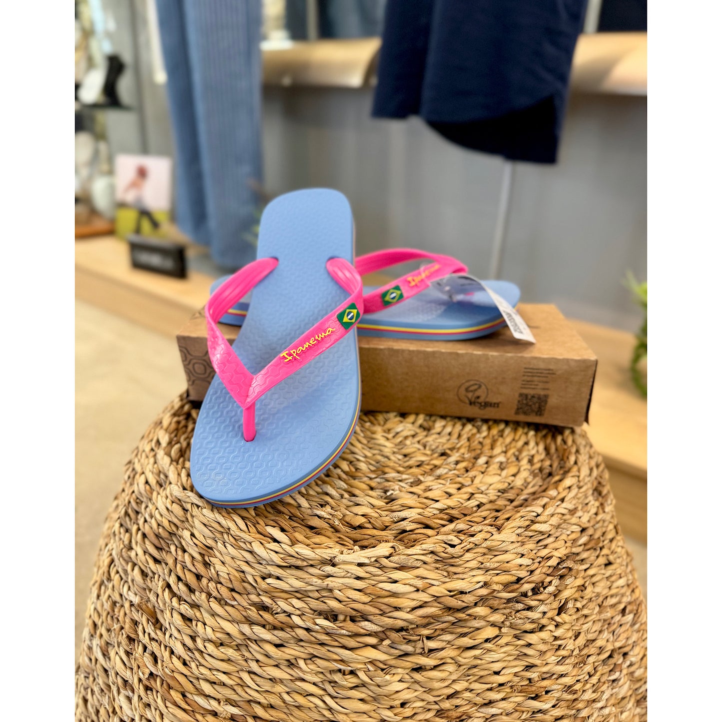 Ipanema Flip Flop Blue Pink